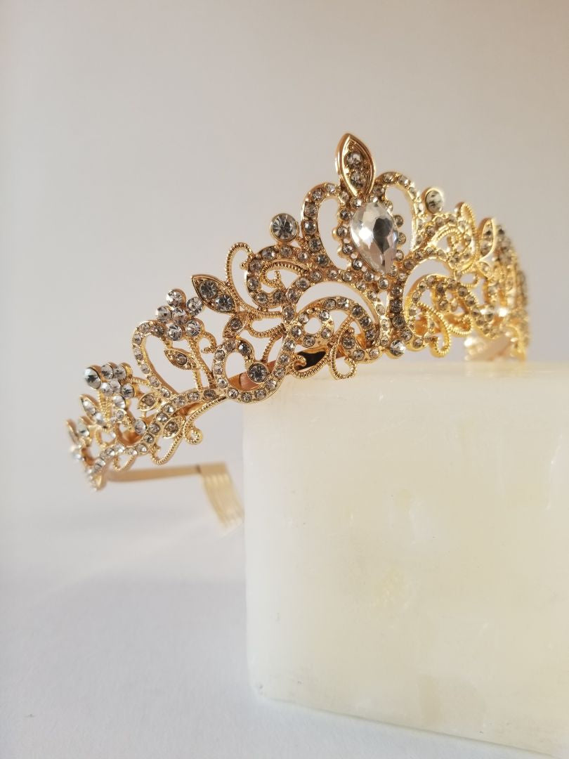 Diadema con agarres