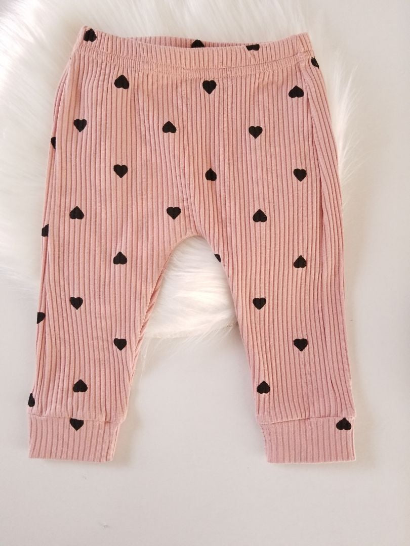 Conjunto estampado de corazones