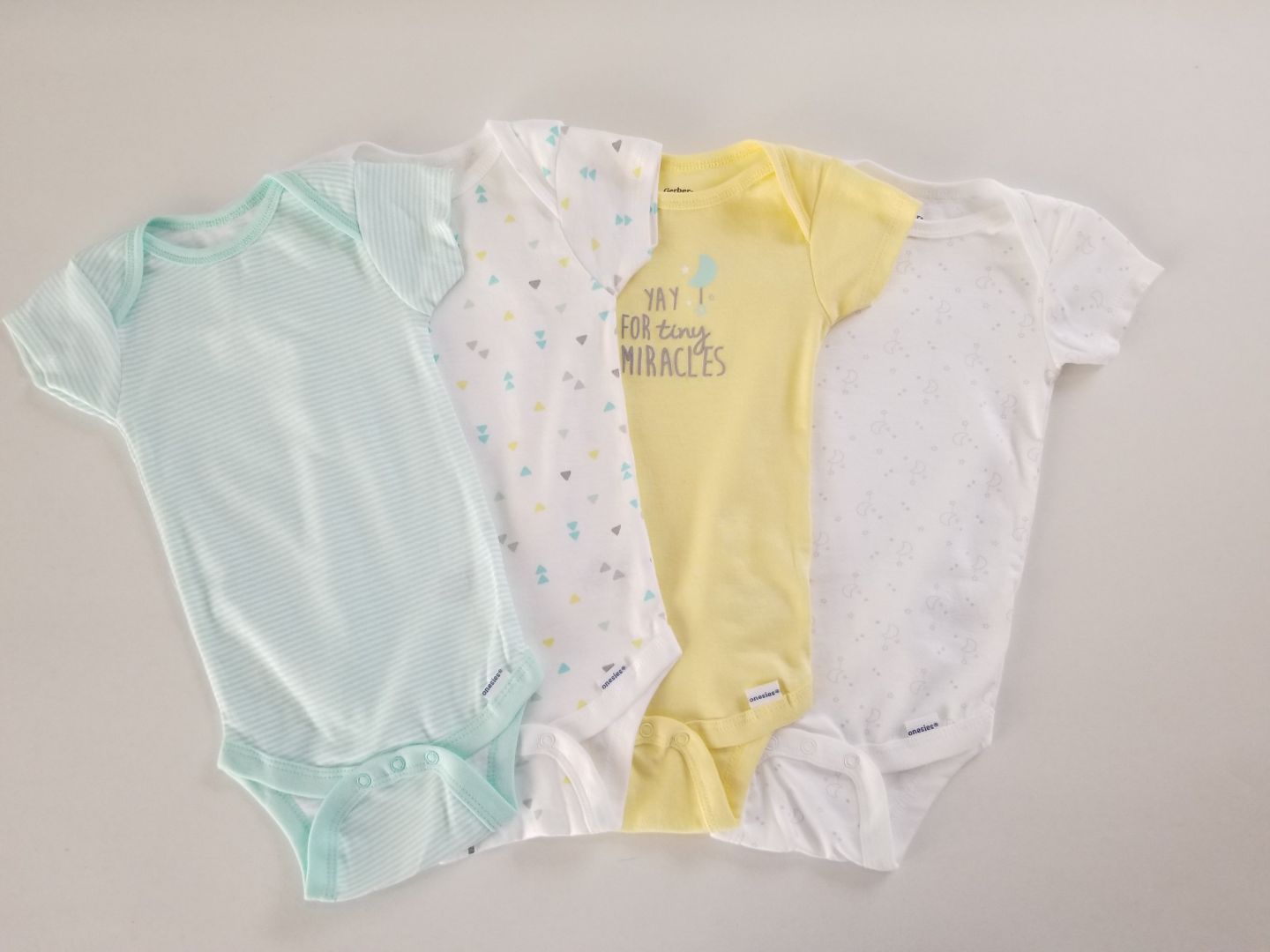 Set de bodys para niños