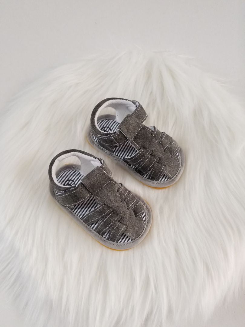 Sandalias de niño