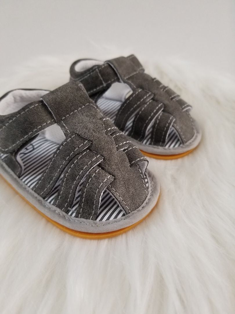 Sandalias de niño