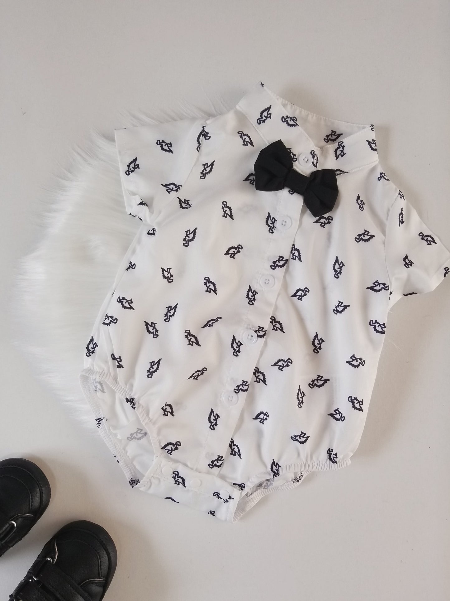 Conjunto short tirantes estampado Dinosaurio