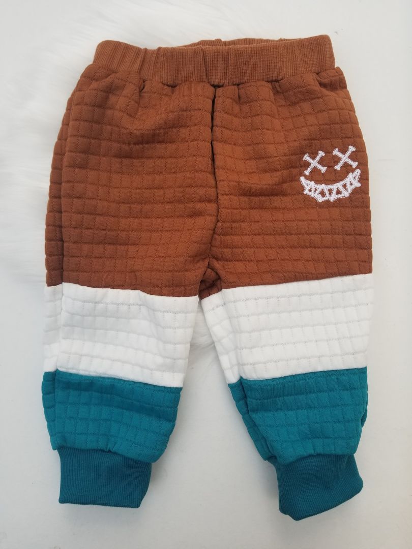 Conjunto con franjas de 3 colores