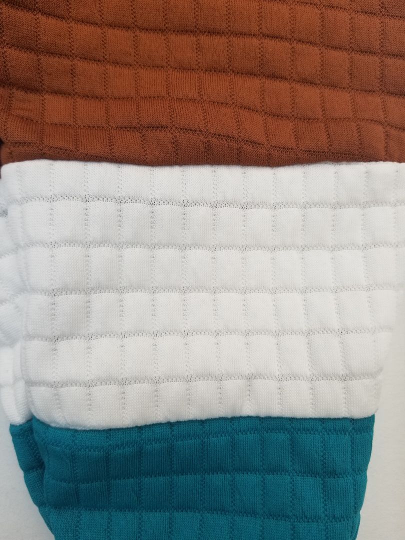 Conjunto con franjas de 3 colores