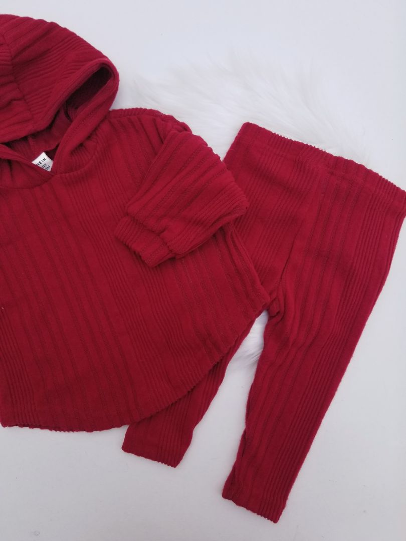 Conjunto de leggins con sudadera de capucha