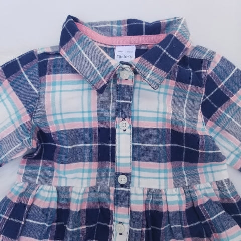 Vestido de cuadros con mangas largas