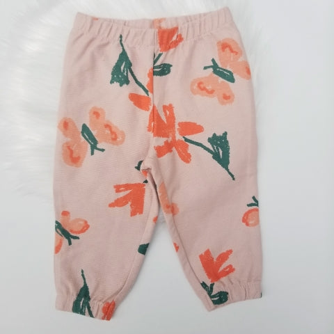 Conjunto de flores anaranjadas