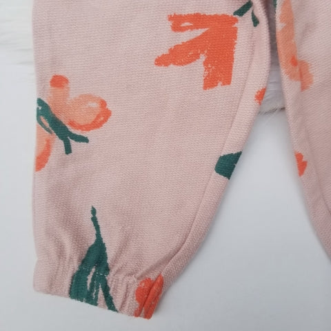 Conjunto de flores anaranjadas