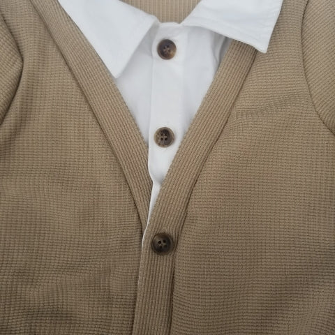 Conjunto suéter cuello y pantalón
