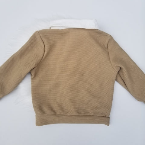 Conjunto suéter cuello y pantalón