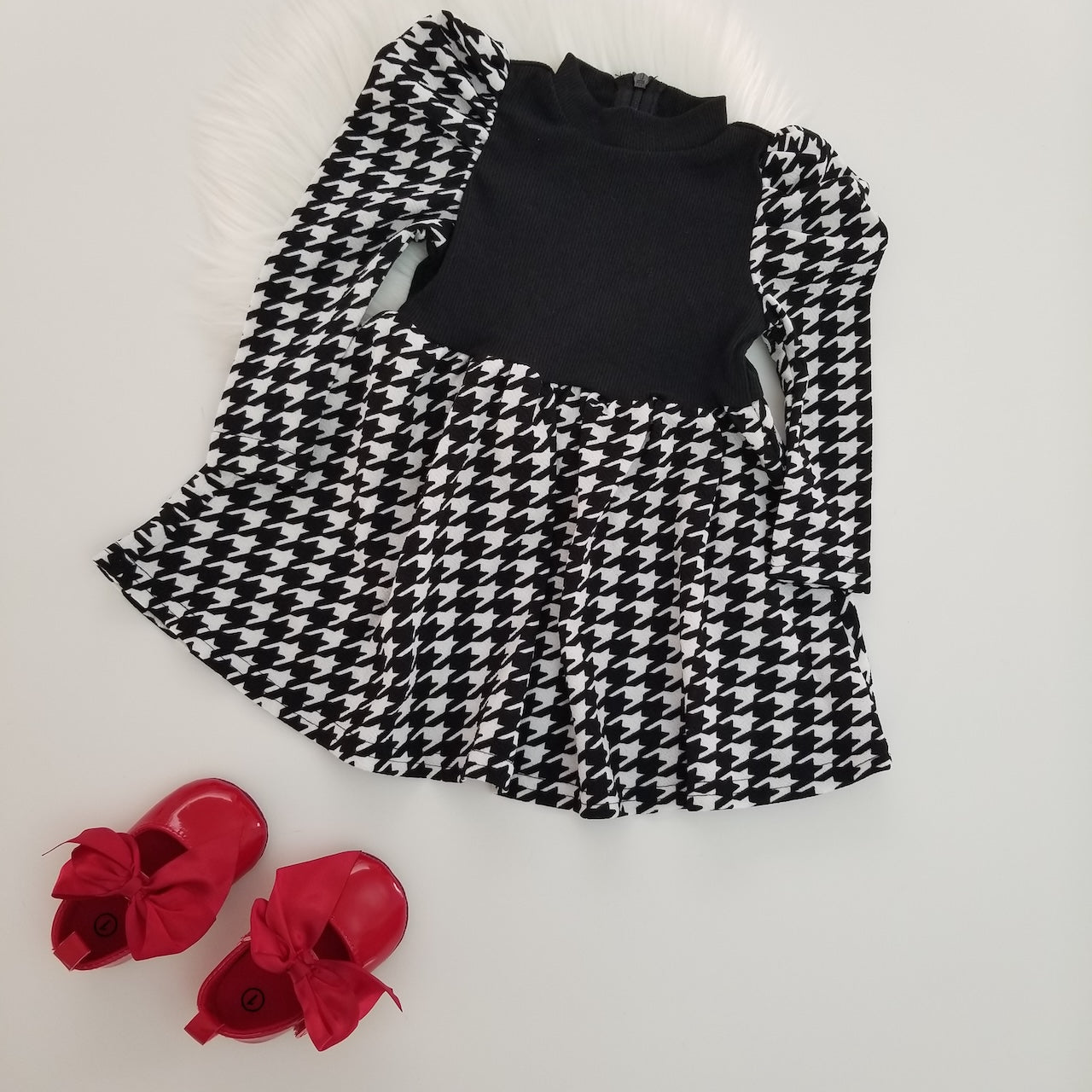 Vestido con mangas abombadas