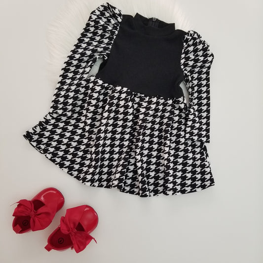 Vestido con mangas abombadas