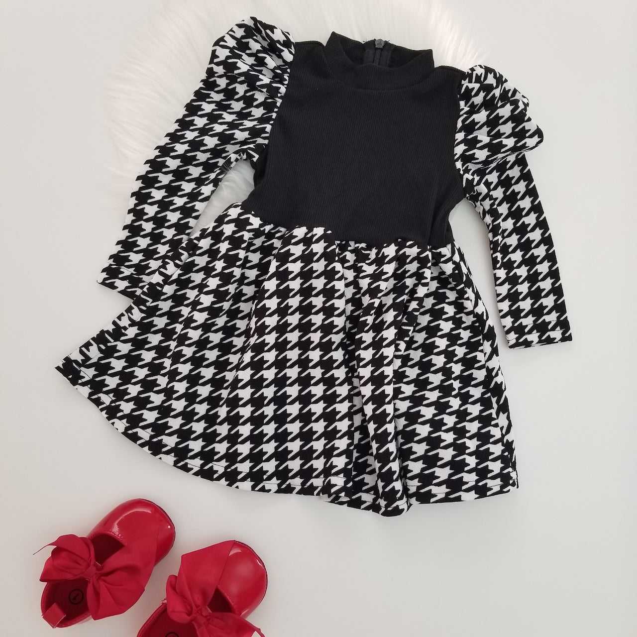 Vestido con mangas abombadas