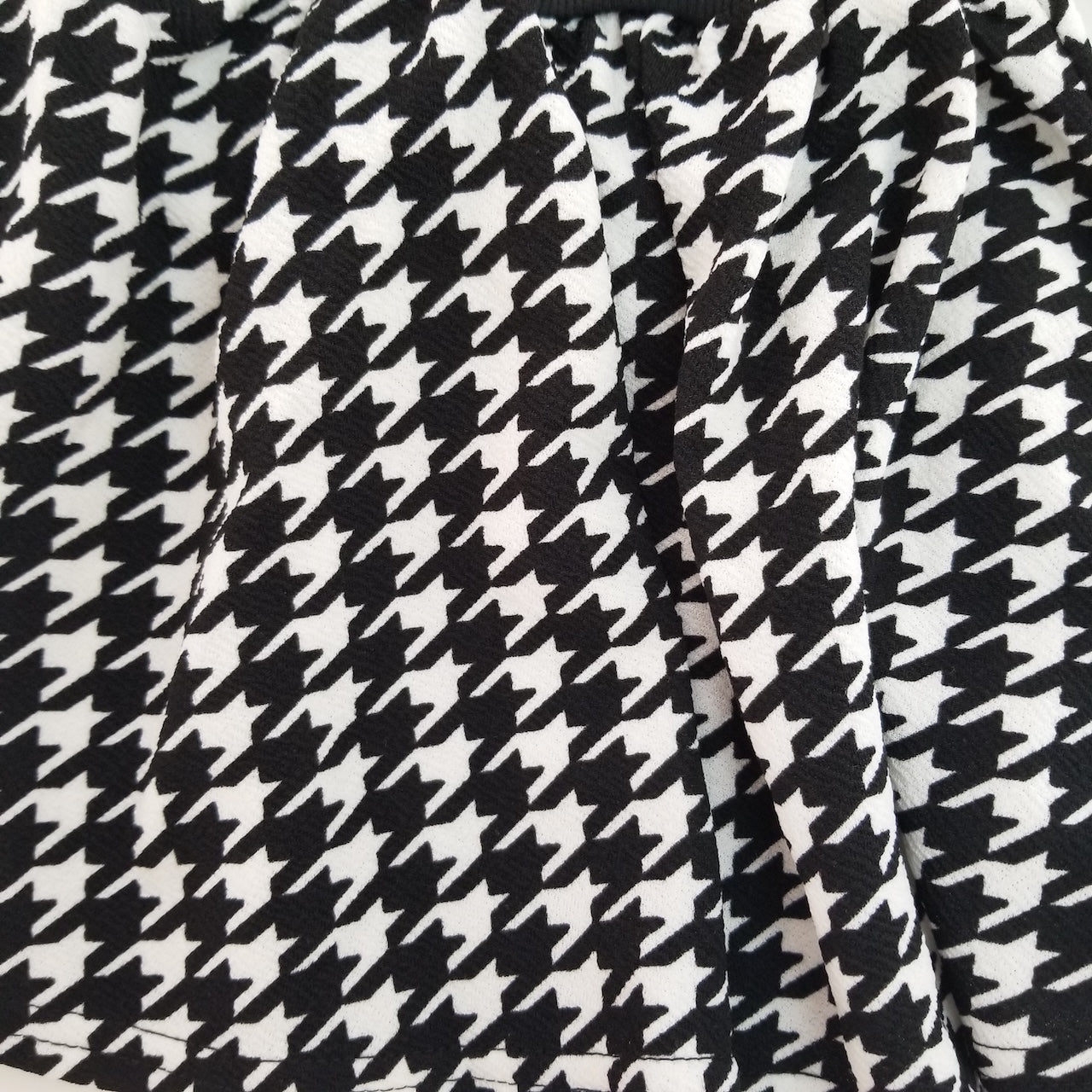 Vestido con mangas abombadas