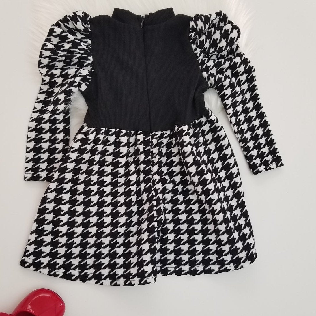 Vestido con mangas abombadas