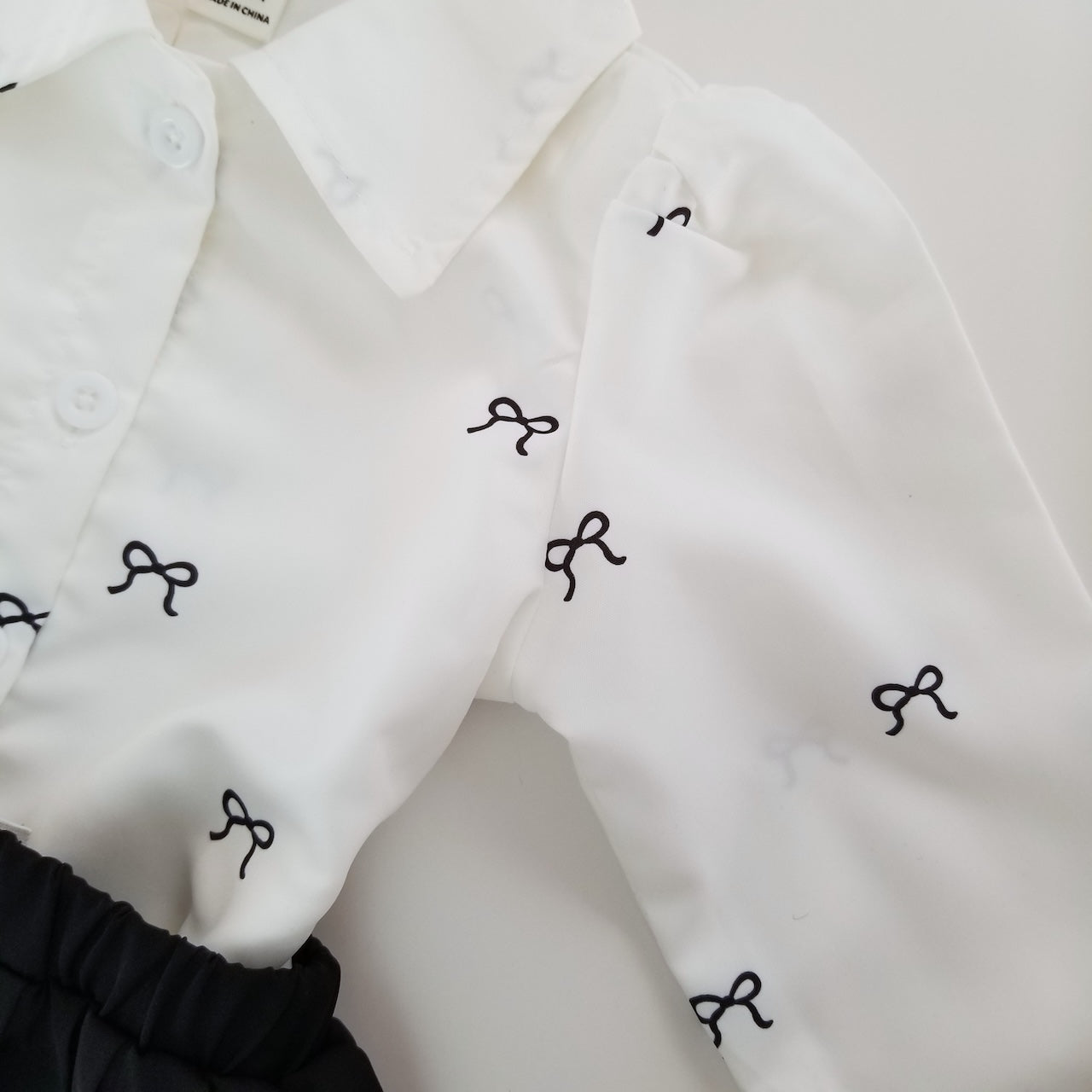 Conjunto de camisa y falda