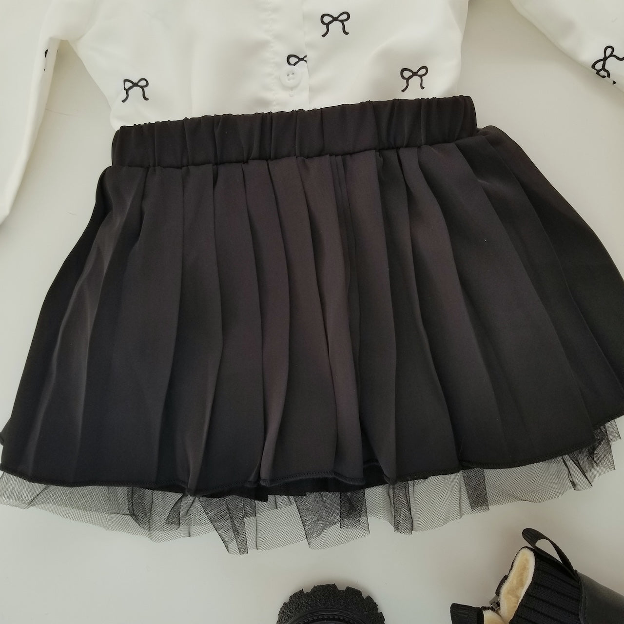 Conjunto de camisa y falda