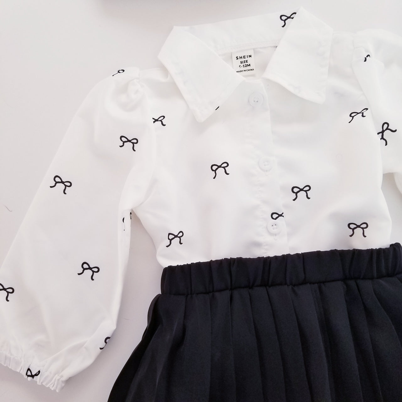 Conjunto de camisa y falda
