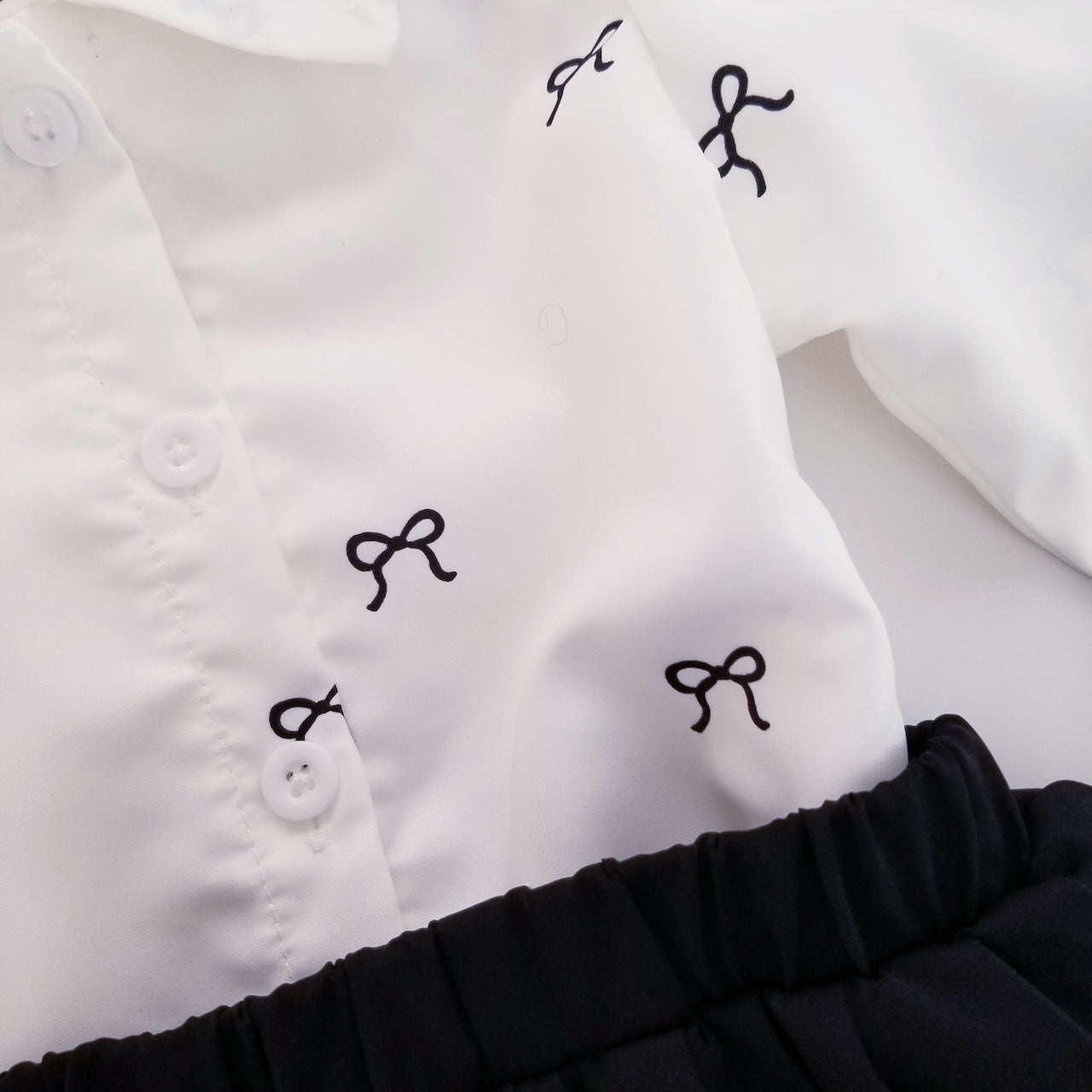 Conjunto de camisa y falda