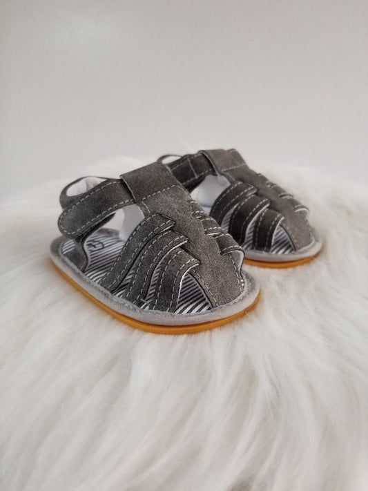 Sandalias de niño