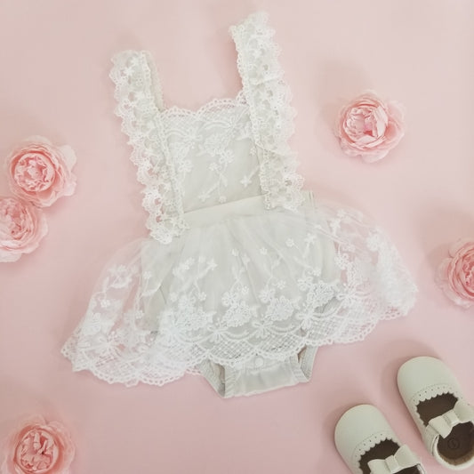 Pelele de encaje blanco