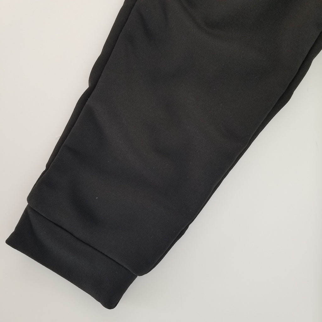 Conjunto de suéter y pantalón