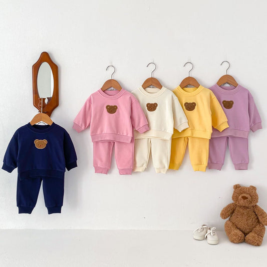 Conjunto buzo con oso bordado