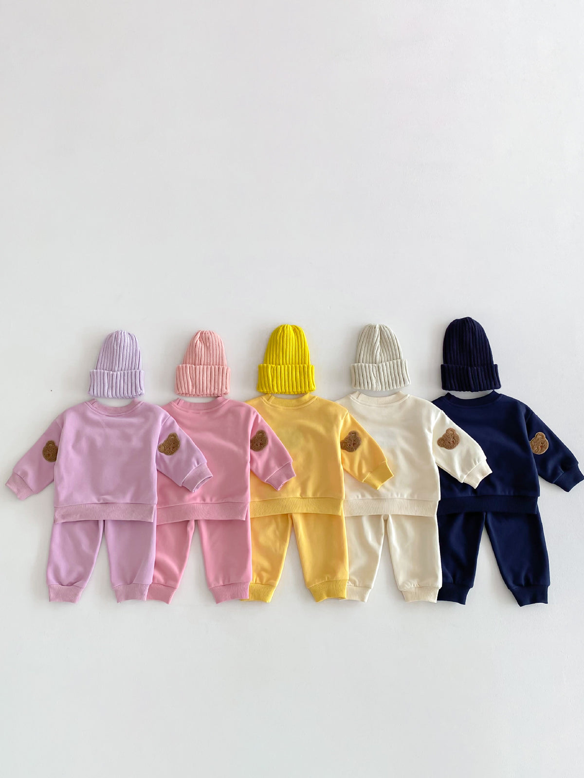 Conjunto buzo con oso bordado