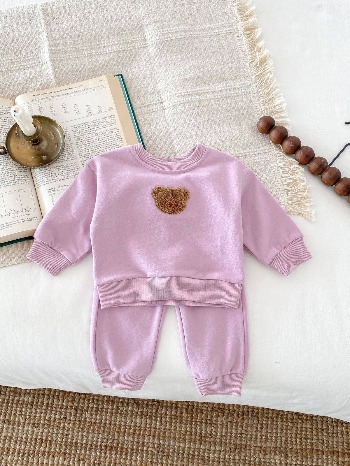 Conjunto buzo con oso bordado