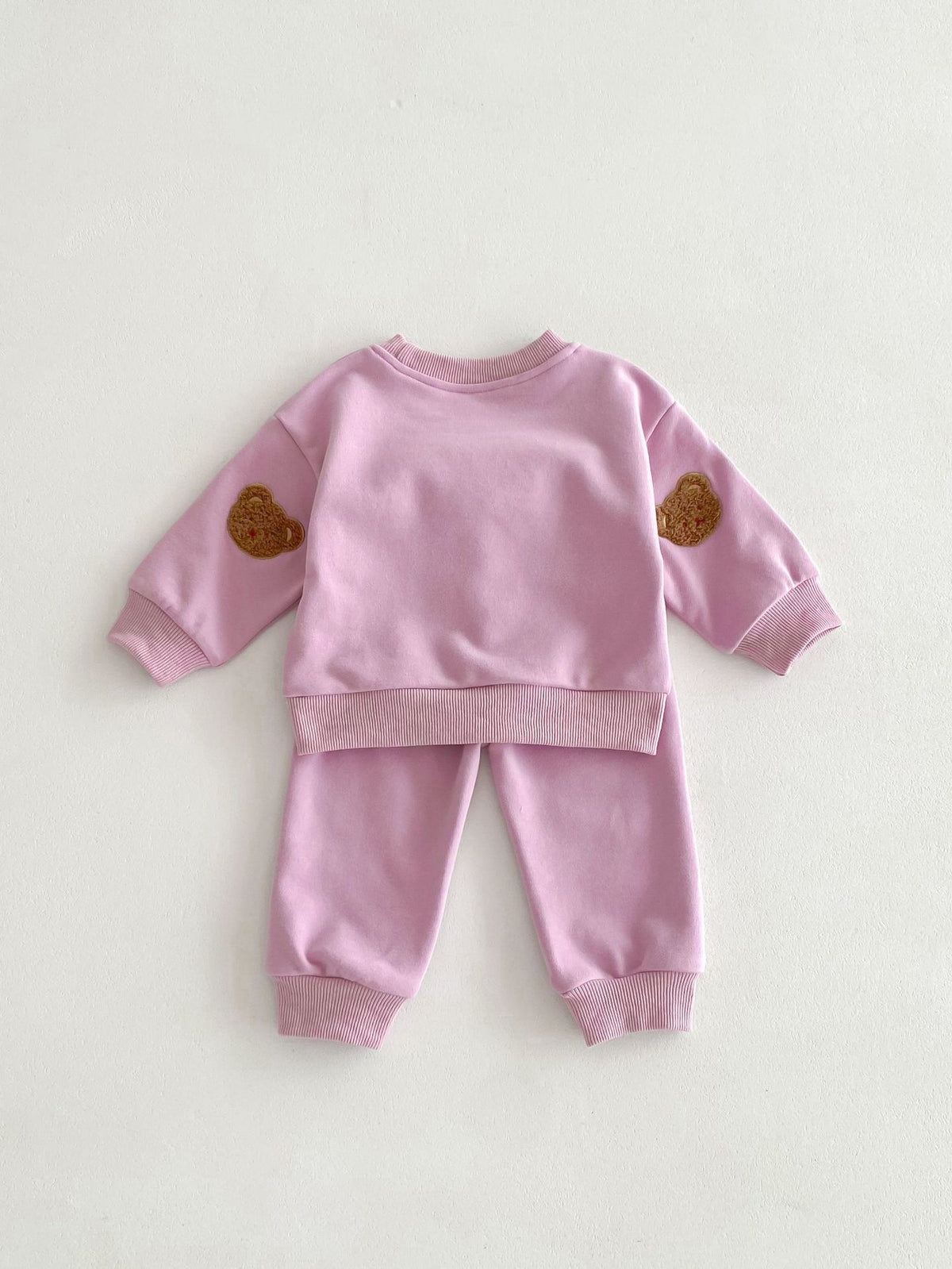 Conjunto buzo con oso bordado