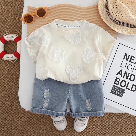 Conjunto Camiseta bordada y short de jean
