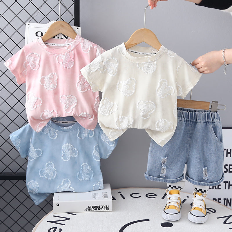 Conjunto Camiseta bordada y short de jean