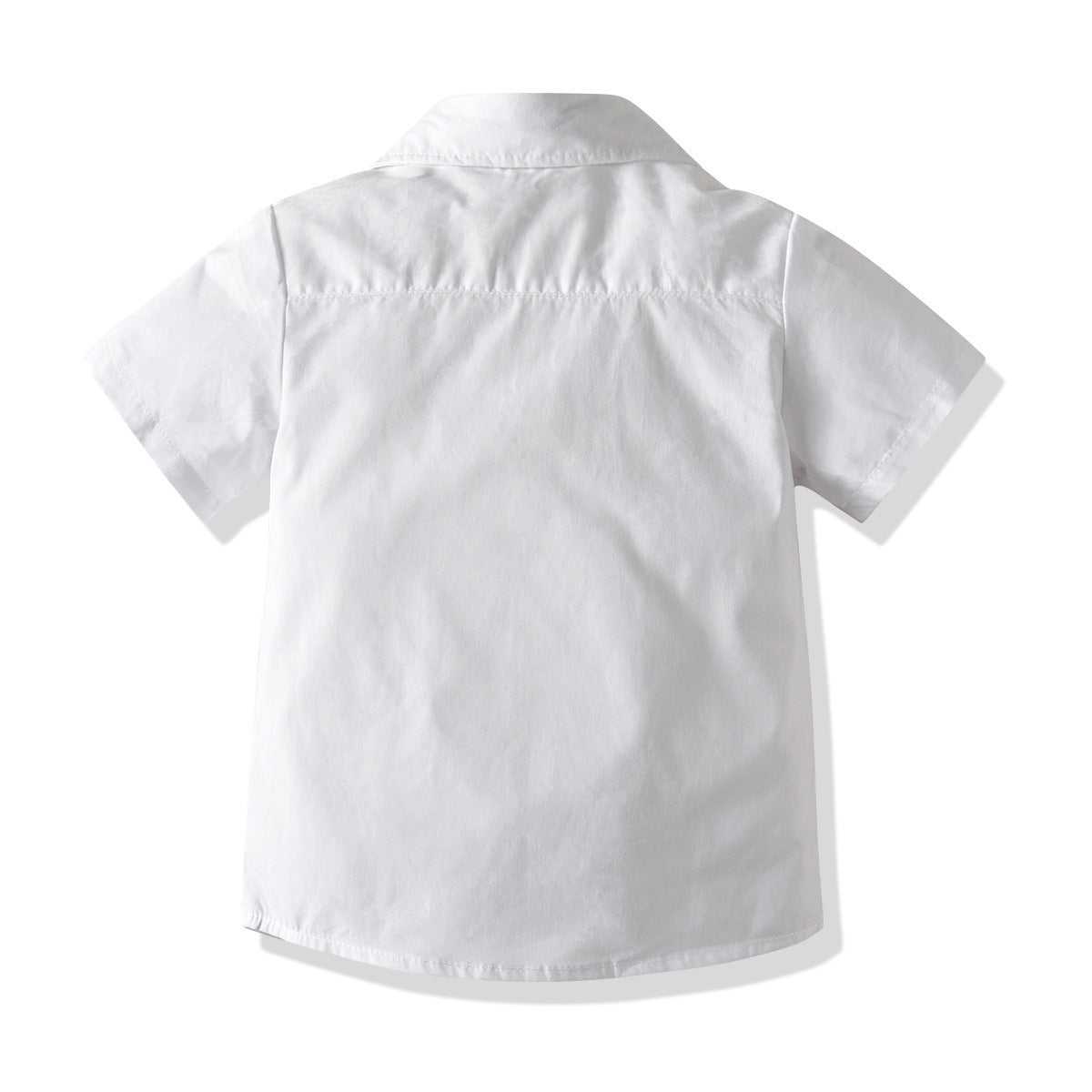 Conjunto camisa, tirantes y lazo